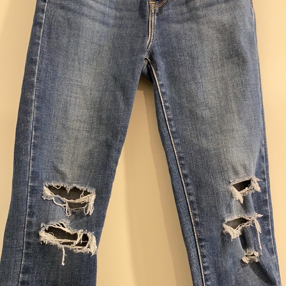 Levi’s High Rise Ripped Skinny Jeans - Picture 3 of 3